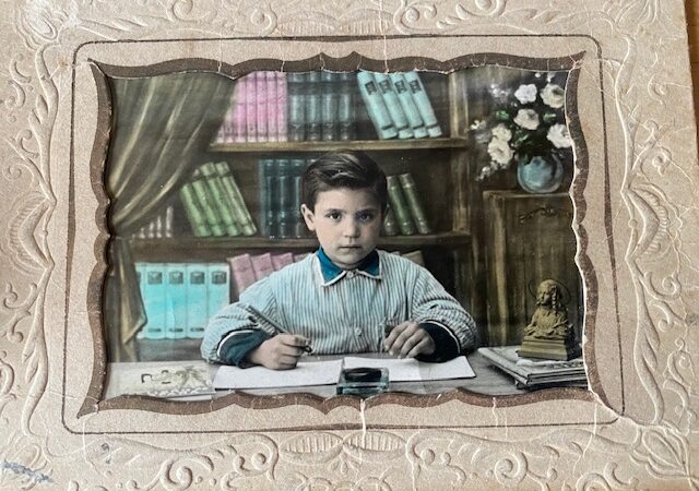 Escuela franquista: La escuela de la obediencia, el silencio y la reproducción