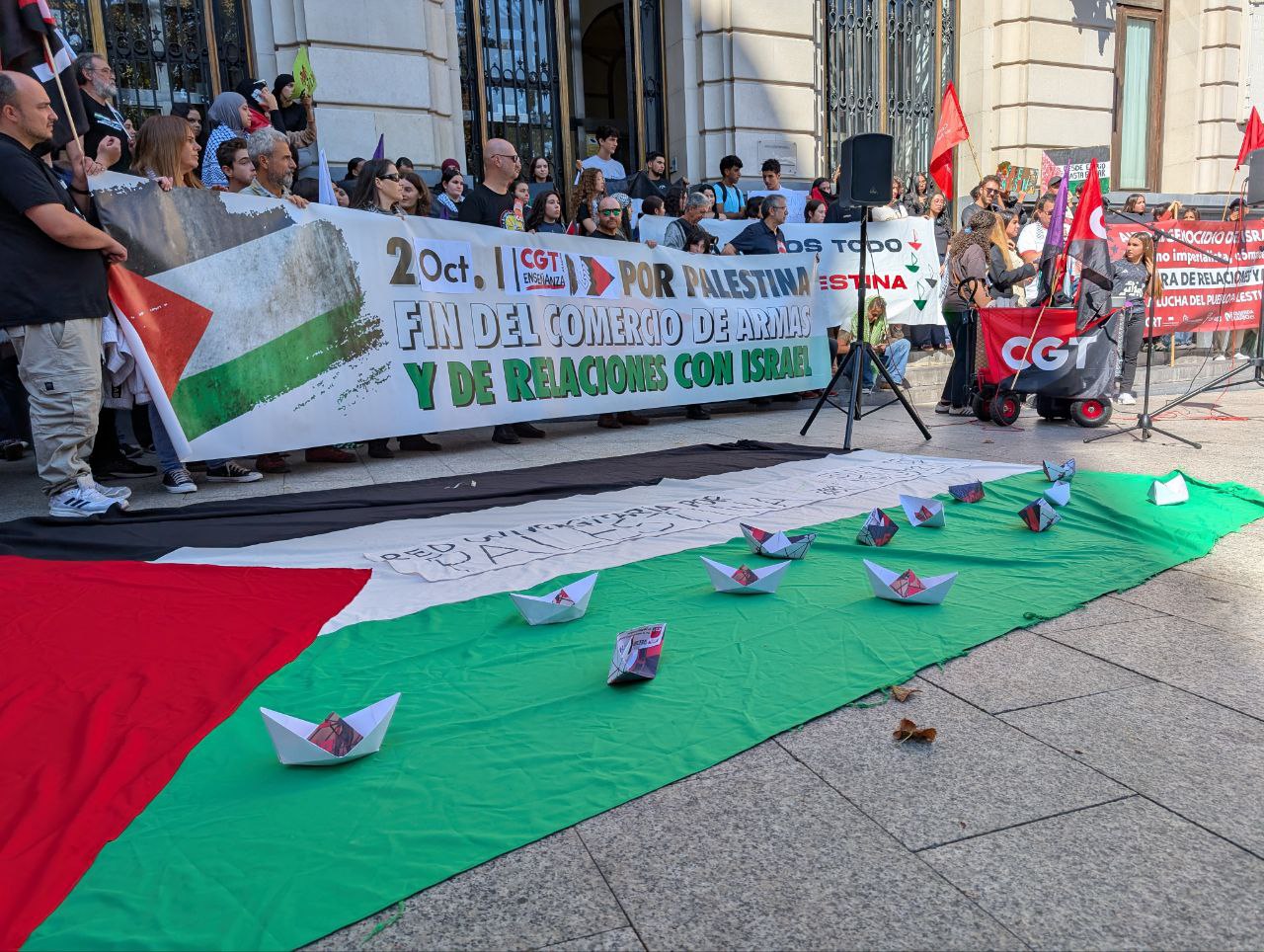 CGT Enseñanza está con la comunidad educativa que ha mostrado su rechazo al genocidio en Palestina parando la actividad docente este 2 de octubre