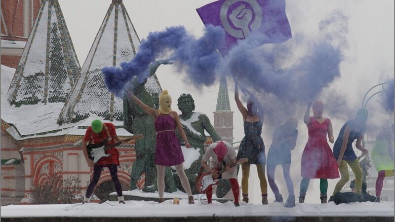 Feministas rusas organizan redes de resistencia contra la guerra