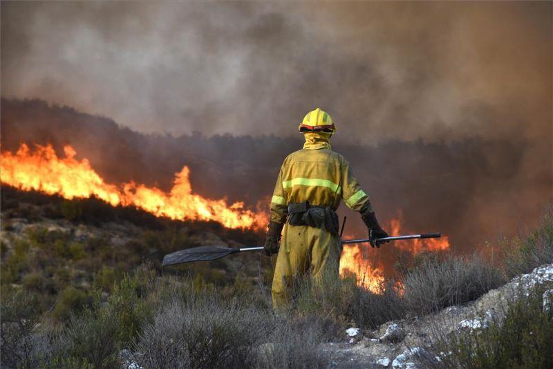 CGT Sarga denuncia un golpe de calor sufrido por un bombero forestal