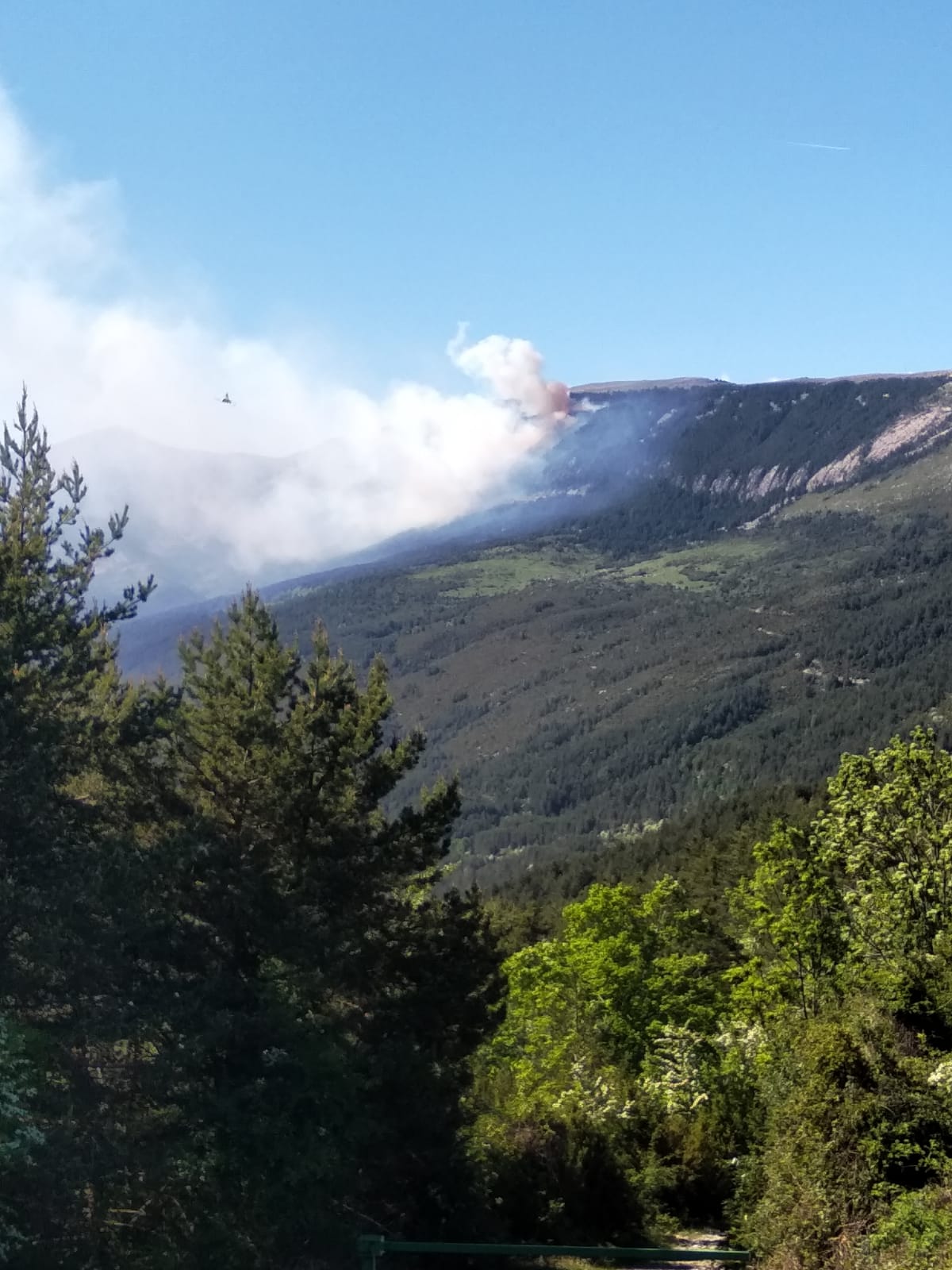 Ordesa arde mientras se pretende desmantelar el operativo de incendios de Aragón