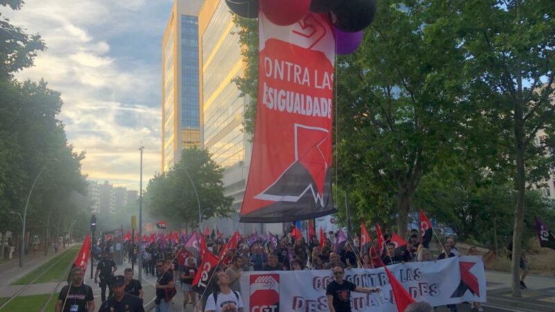 Las Auxiliares de Educación Especial se concentran contra la precariedad