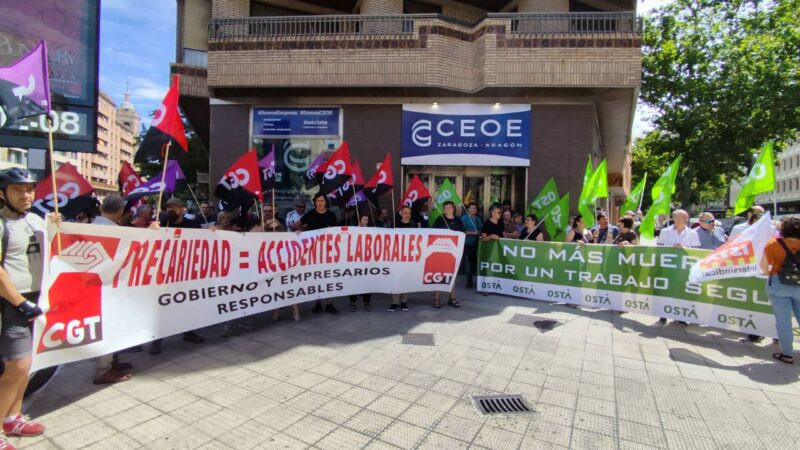CGT, OSTA e ISTA se han concentrado, para reclamar más seguridad en el trabajo ante la CEOE