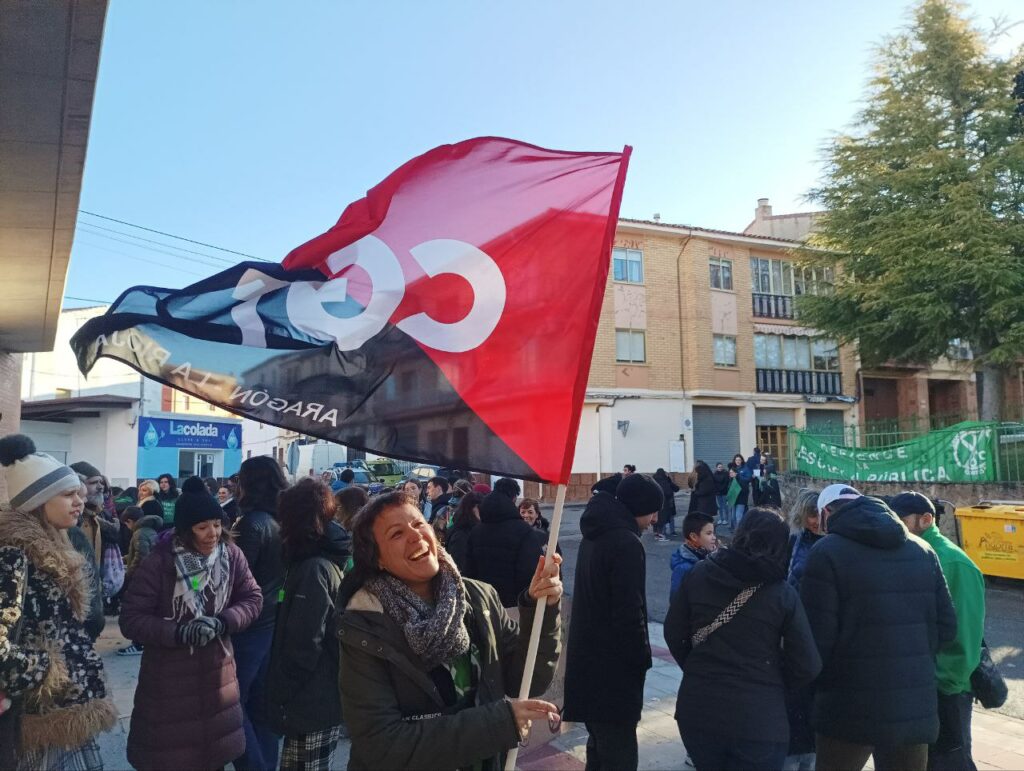CGT llena las calles de Aragón contra la concertación de la Educación