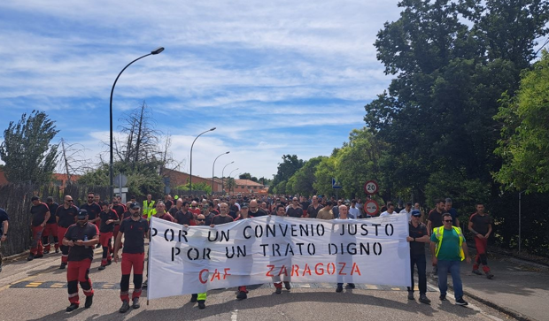 La plantilla de CAF ha apoyado la firma del convenio de la planta de Zaragoza.